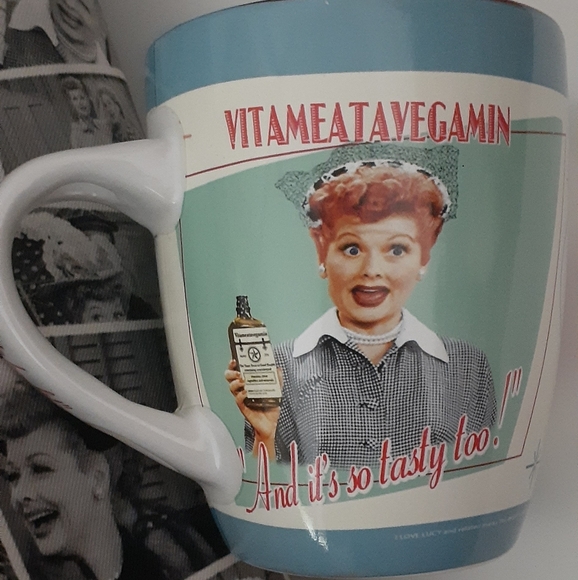 I Love Lucy Combo - Purse and Mug - Picture 3 of 15